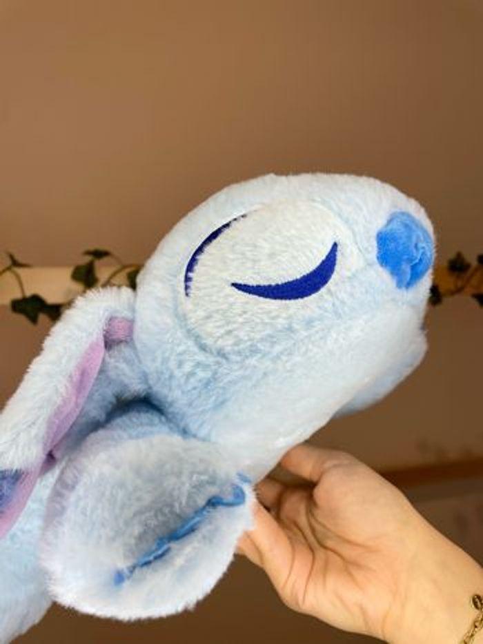 Peluche Disney Stitch endormi - photo numéro 2