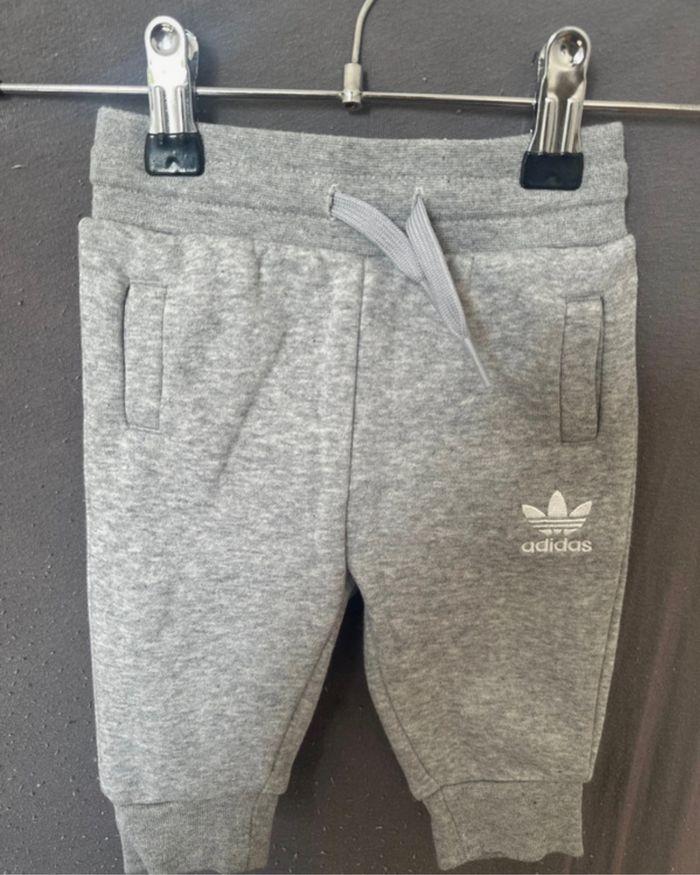 Ensemble de Survêtement Adidas bébé - photo numéro 4