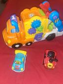 Tut tut bolide mon super camion transporteur + 2 bolides