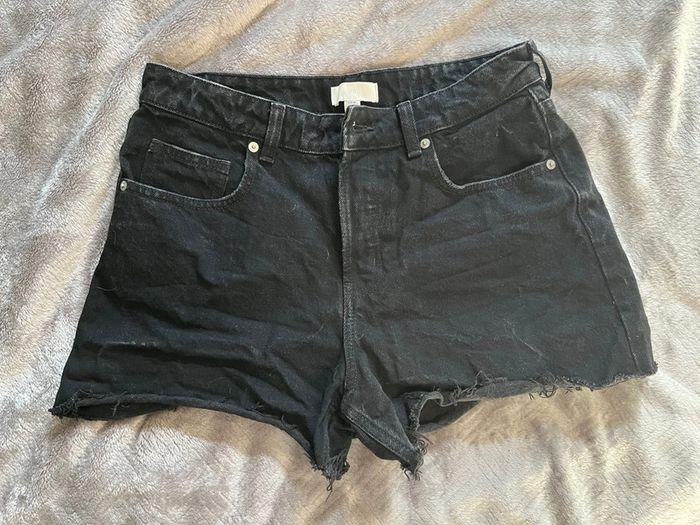 Short en jean h&m taille 40 - photo numéro 1