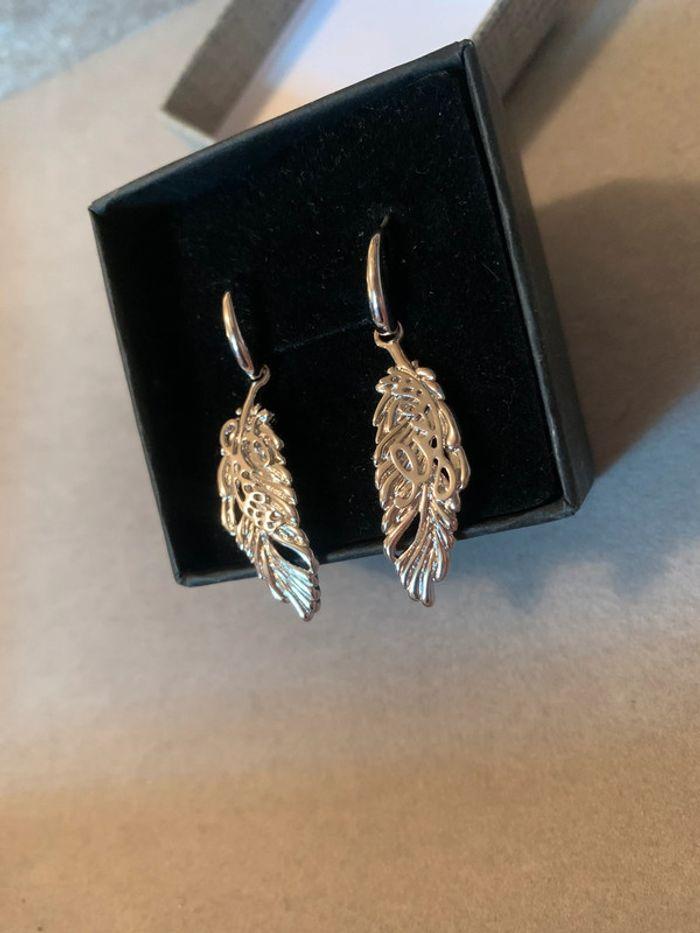 Boucles d'oreilles plumes pendantes en argent - photo numéro 5