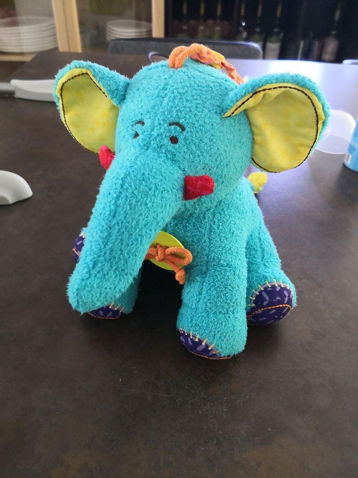 Elephant éveil