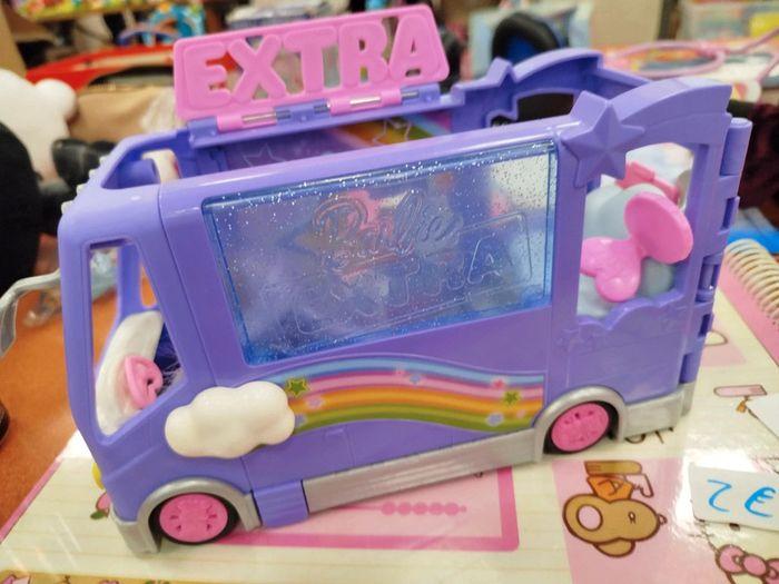 Mini camping car barbie extra avec une poupée - photo numéro 1