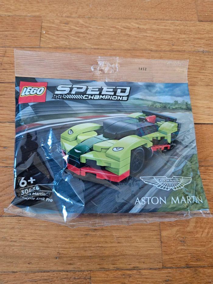 Aston Martin 30434 lego - photo numéro 1