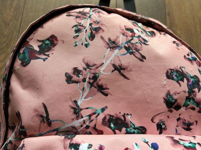 sac eastpak rose fleurie pour rentrée - photo numéro 3