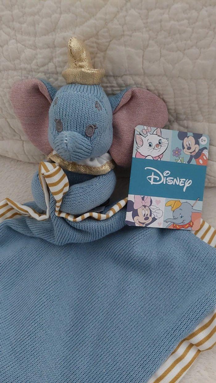 Doudou plat maille tricotée Disney éléphant Dumbo - photo numéro 2