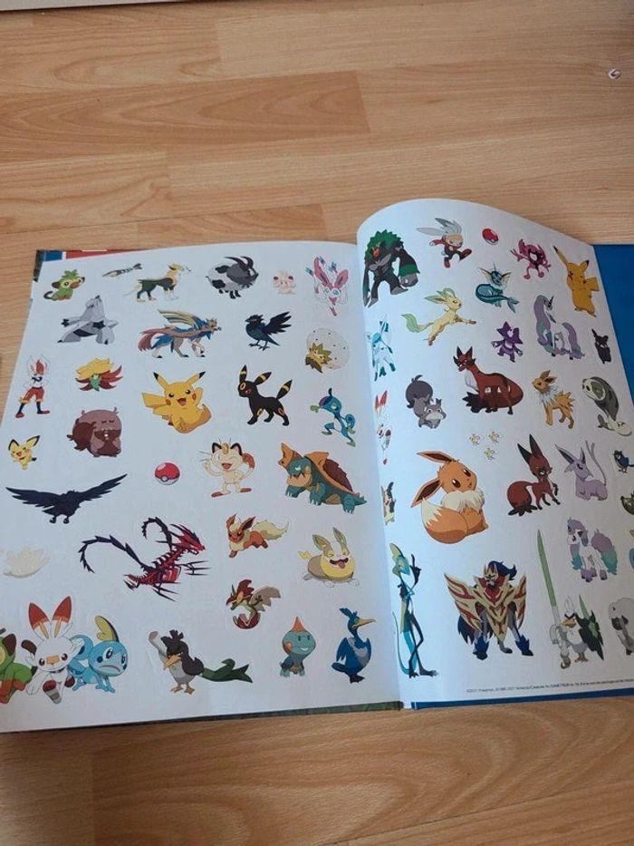 Lot bd et livre pokemon - photo numéro 3