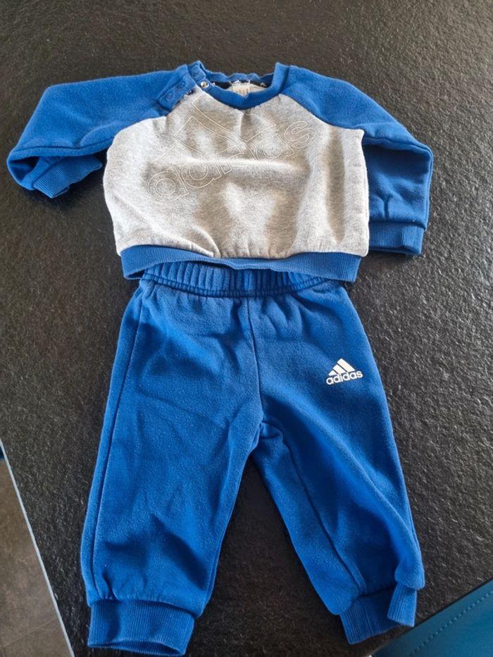 Ensemble adidas