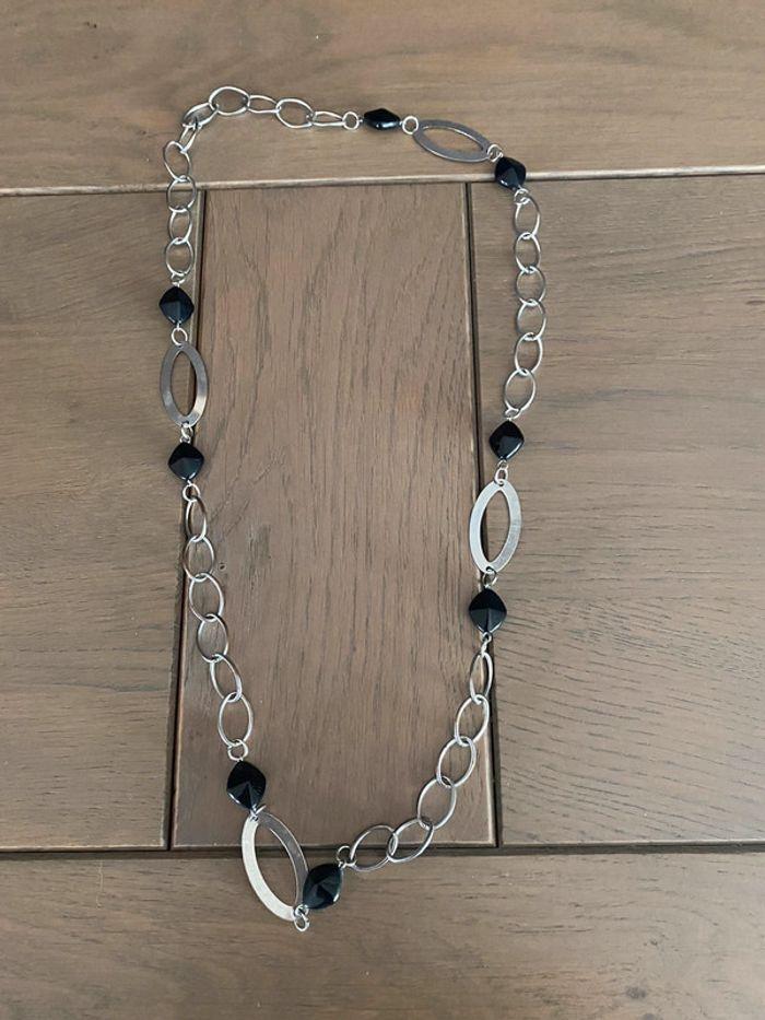 Collier noir - photo numéro 1