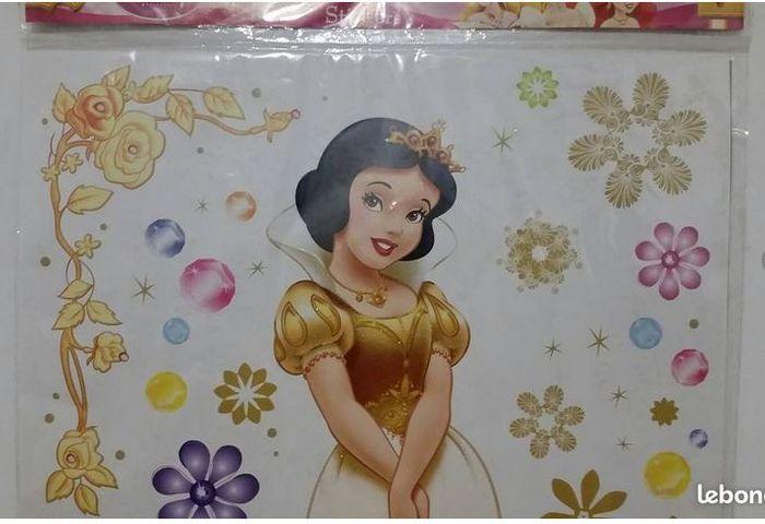 Stickers poster Blanche Neige Disney - photo numéro 3