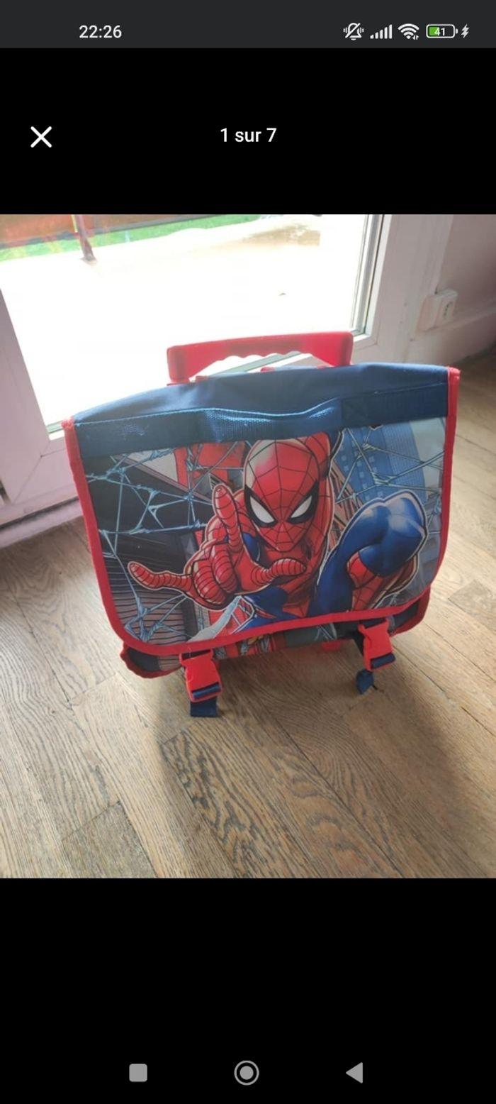 Sac à roulettes spiderman - photo numéro 1