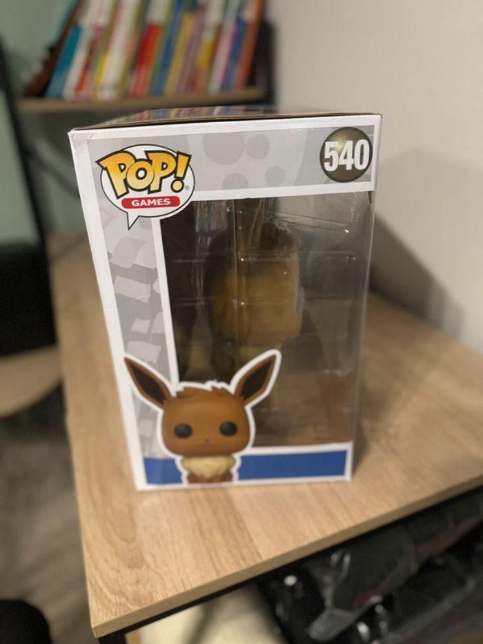 Funko POP Jumbo: Pokemon- Eevee! 45cm - photo numéro 4