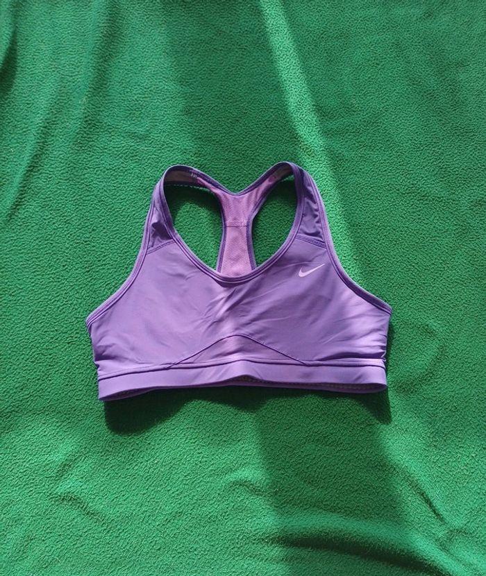 Brassière dri fit Nike S - photo numéro 1