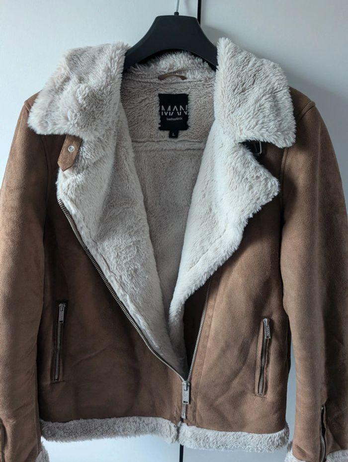 Manteau Boohoo Man taille L avec fausse fourrure - photo numéro 3