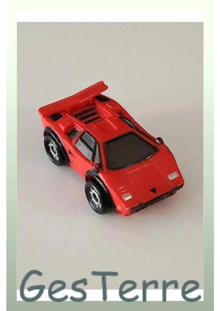 Véhicule miniature Micro machines Galoob Lamborghini Countach - photo numéro 1