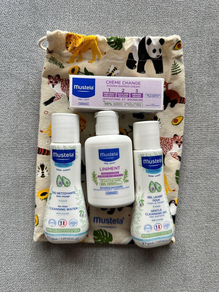 Lot de 2 trousses de soin Mustela - photo numéro 2