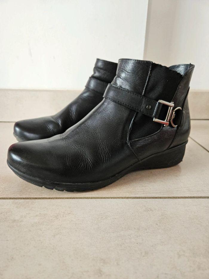 Bottines noires - photo numéro 1