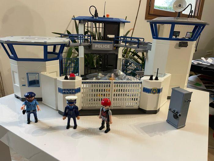 Commissariat police avec prison playmobil 6919 - photo numéro 2