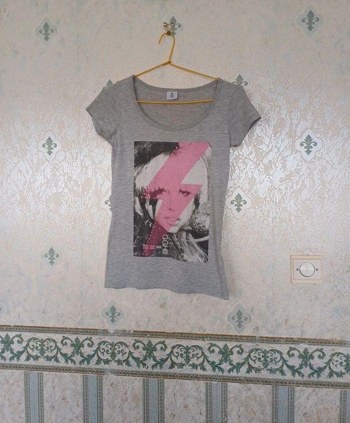 Tee shirt gris Lady gaga - photo numéro 1