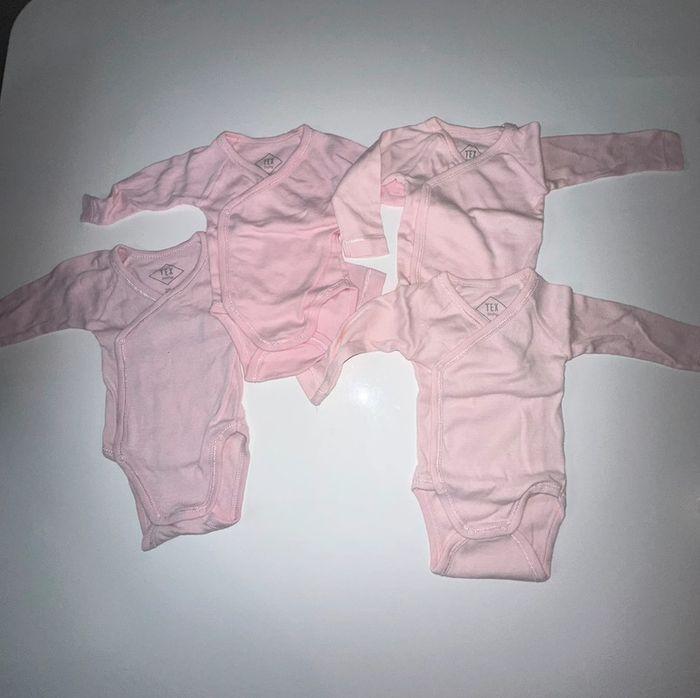 Lot de 4 body bébé fille - photo numéro 1