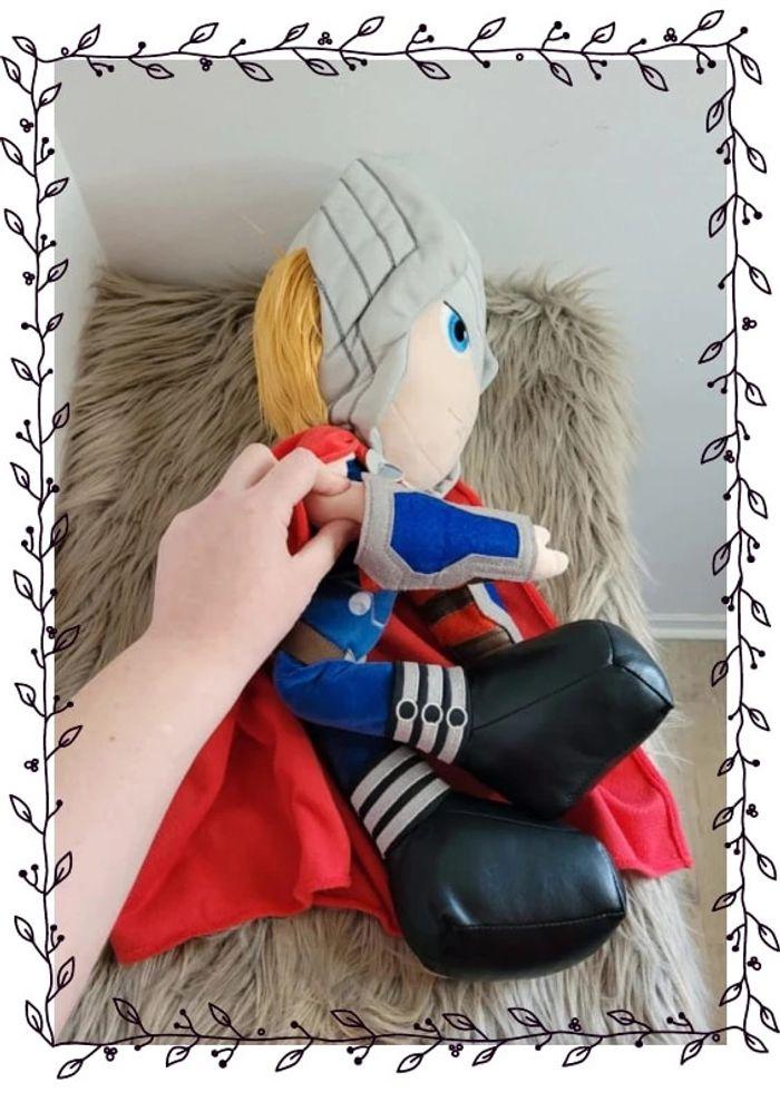 Superbe peluche Thor Marvel - photo numéro 4