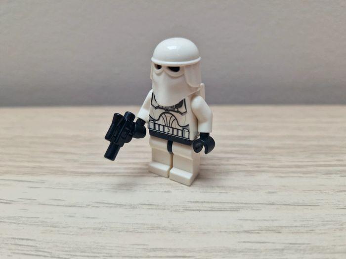 Figurine lego Star Wars clone snowtrooper - photo numéro 1