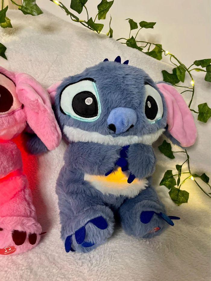 Peluche lumineuse Disney Stitch qui respire - photo numéro 6