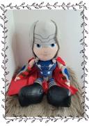 Superbe peluche Thor Marvel