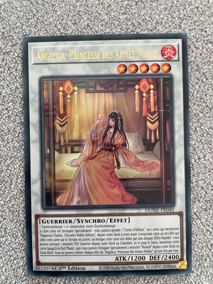 Carte brillante hyper rare  Dune Fr040 Yu-Gi-Oh! Angélica Princesse des armes nobles - photo numéro 1