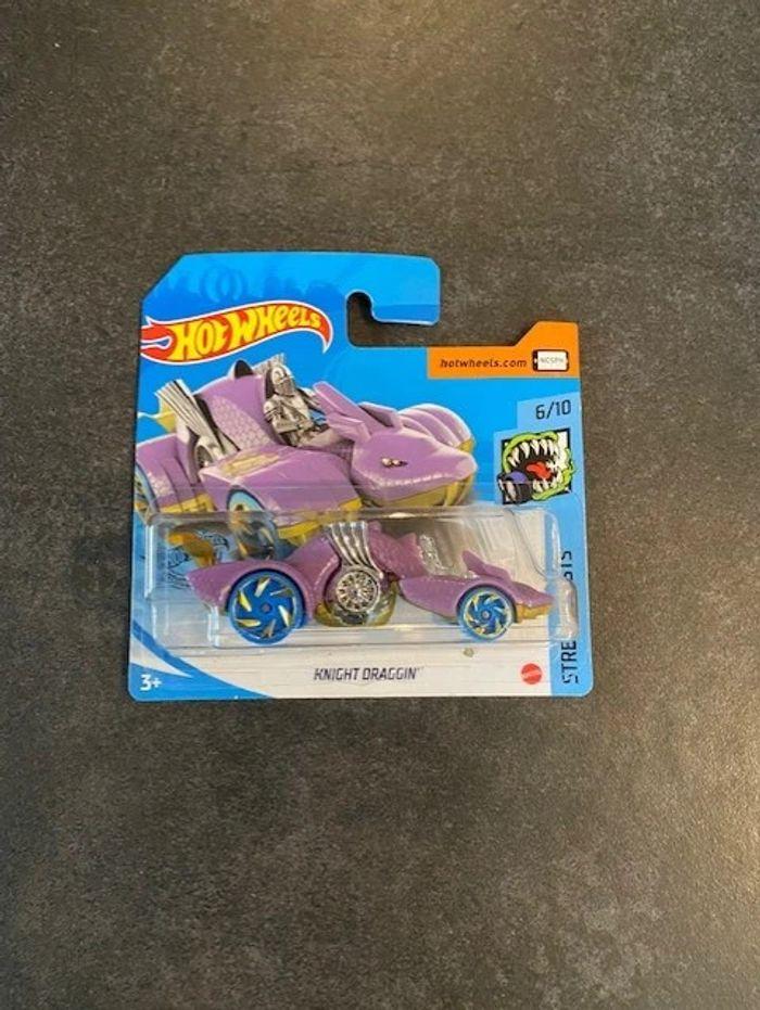 Voiture Hot Wheels Street Beasts - Knight draggin - Mattel 2021 chevalier dragon