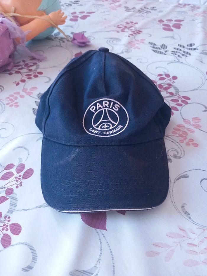 Casquette PSG - photo numéro 1