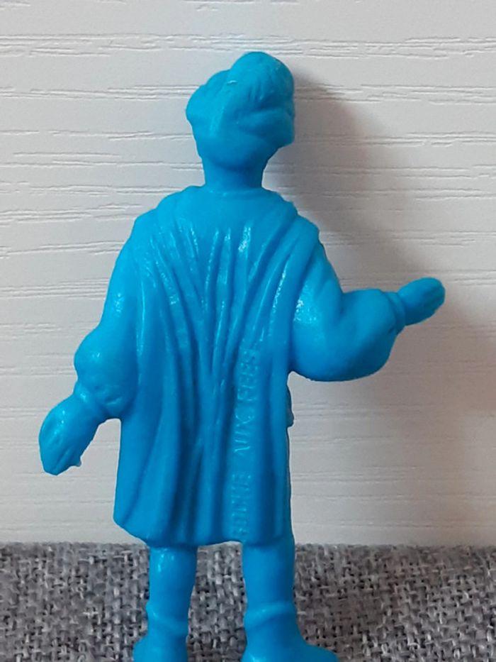 Figurine en plastique bleu La roche aux fées - photo numéro 4