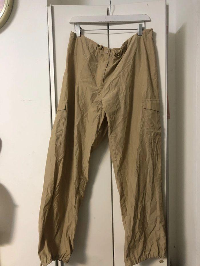 Pantalon cargo large parachute . Taille 40/44 - photo numéro 1