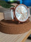 Montre et blanche & style vintage-classique