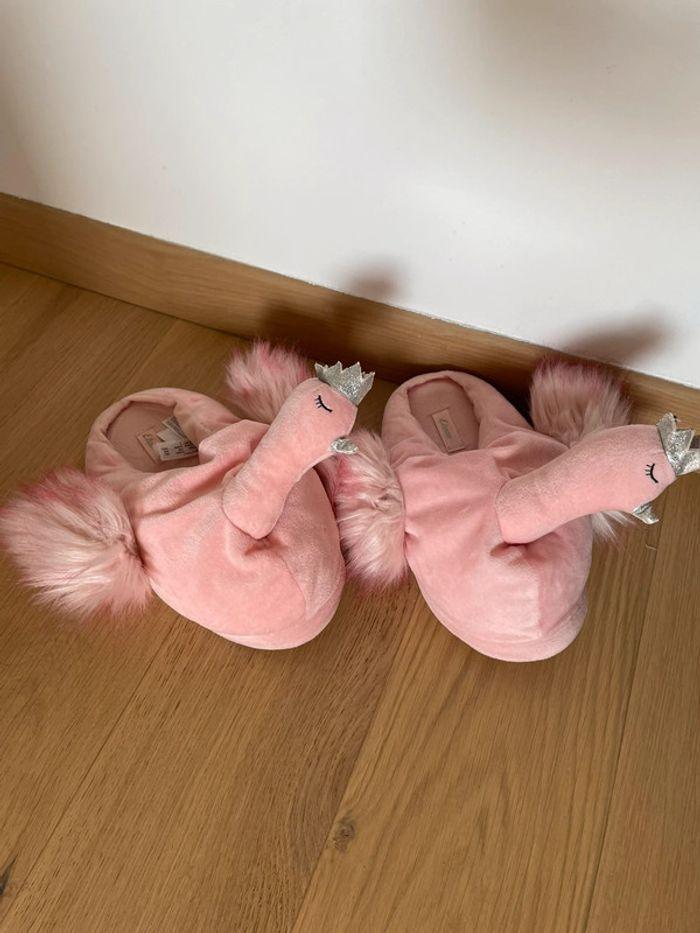 Chaussons roses etam