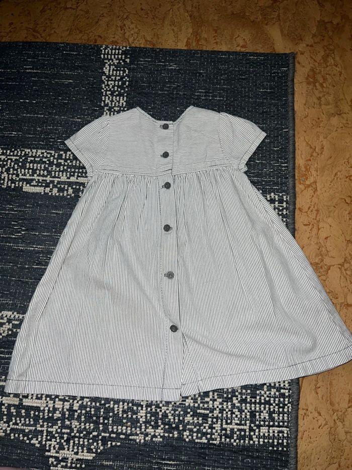 Robe bébé 6m Petit Bateau - photo numéro 3