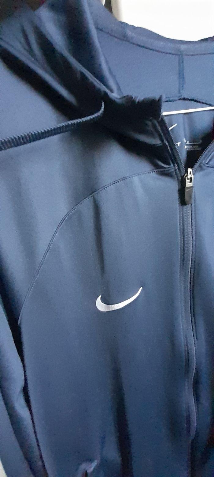 Veste PSG taille L - photo numéro 2