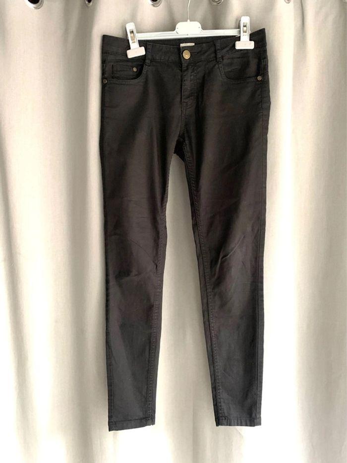 Pantalon noir - photo numéro 1