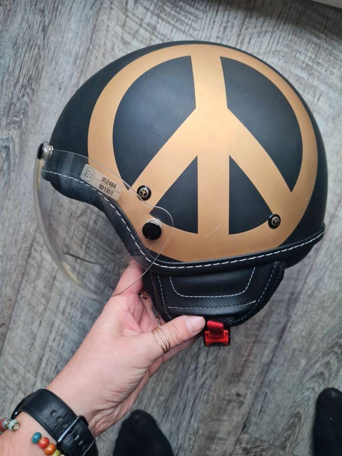 Casque moschino - photo numéro 4