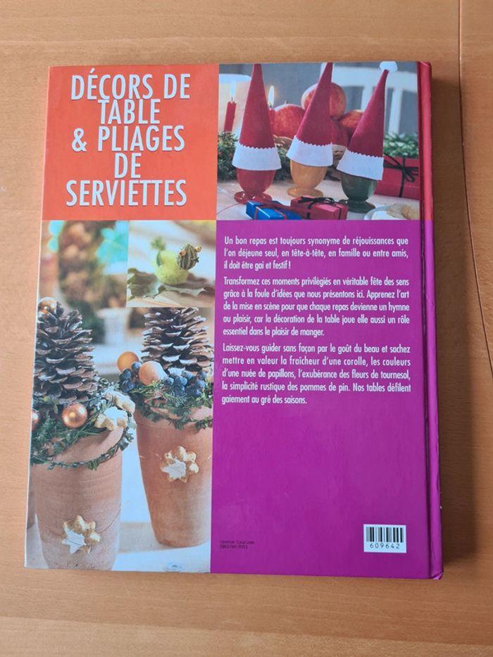 Livre Décors de table & pliages de serviettes
éditions Burda
En TBE - photo numéro 3