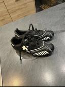 Chaussures de foot taille 36