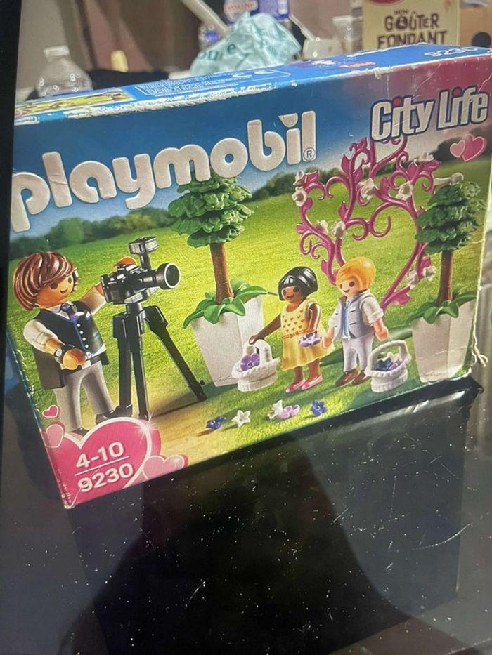 Boite Playmobil City Life 9230 - photo numéro 1