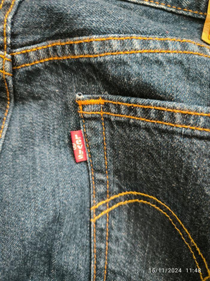 Jean Levi's 501 bleu foncé taille 38 (28 us) - photo numéro 4