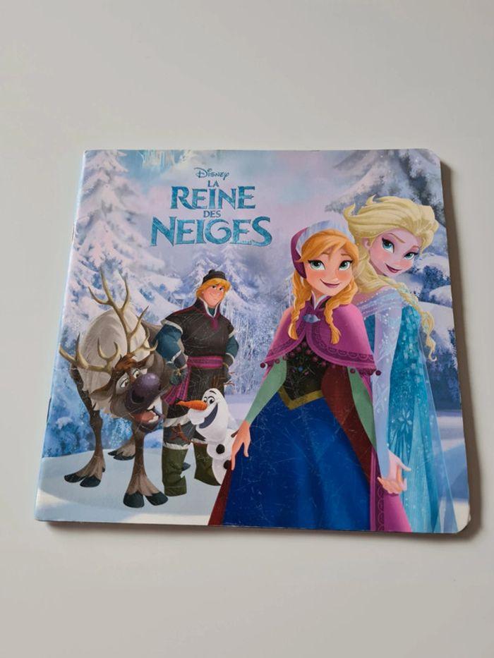 📘 Livre le monde Enchanté de Disney la reine des neiges - photo numéro 1