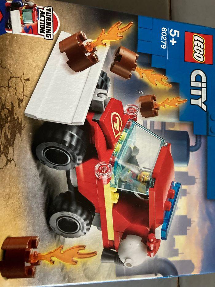 Lego neuf le camion de pompier 60279 - photo numéro 2