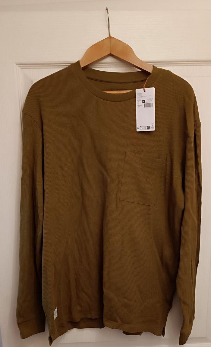 NEUF : Bonobo T-shirt col rond vert olive M - photo numéro 1