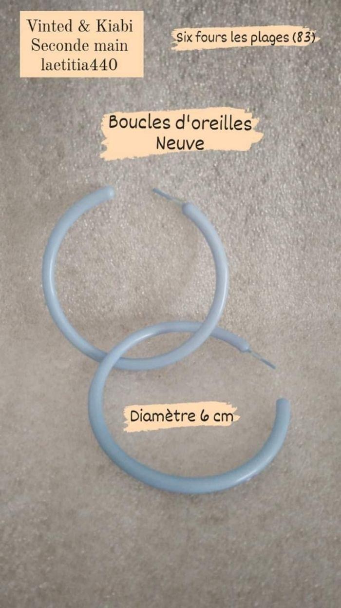 Boucles d'oreilles Neuve - photo numéro 1