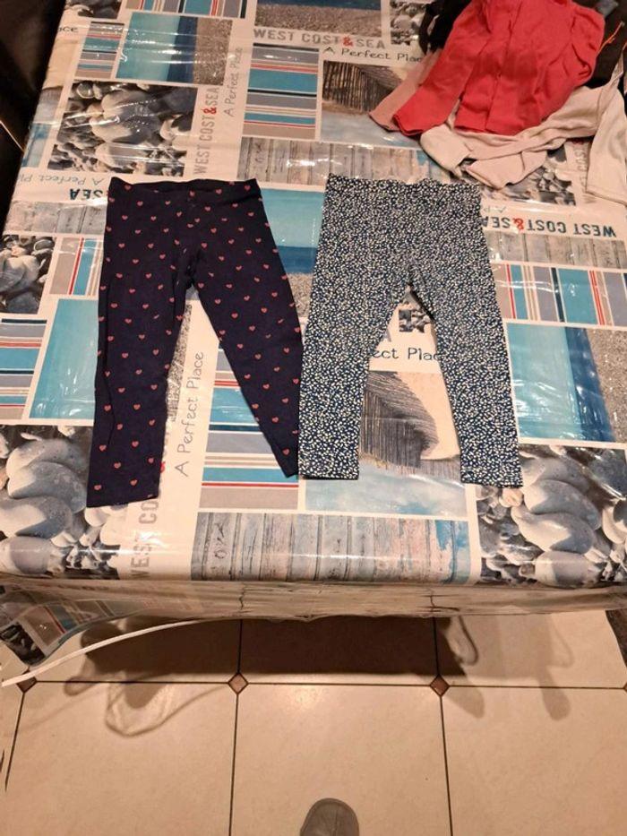 lot  de 2  leggings  taille 98 - photo numéro 1