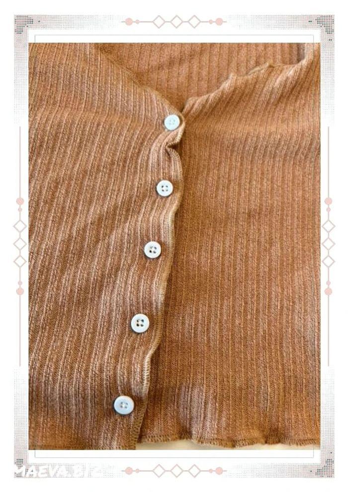 Crop top côtelé maille tee shirt boutonné manches courtes beige camel Shein taille S/36 - photo numéro 4