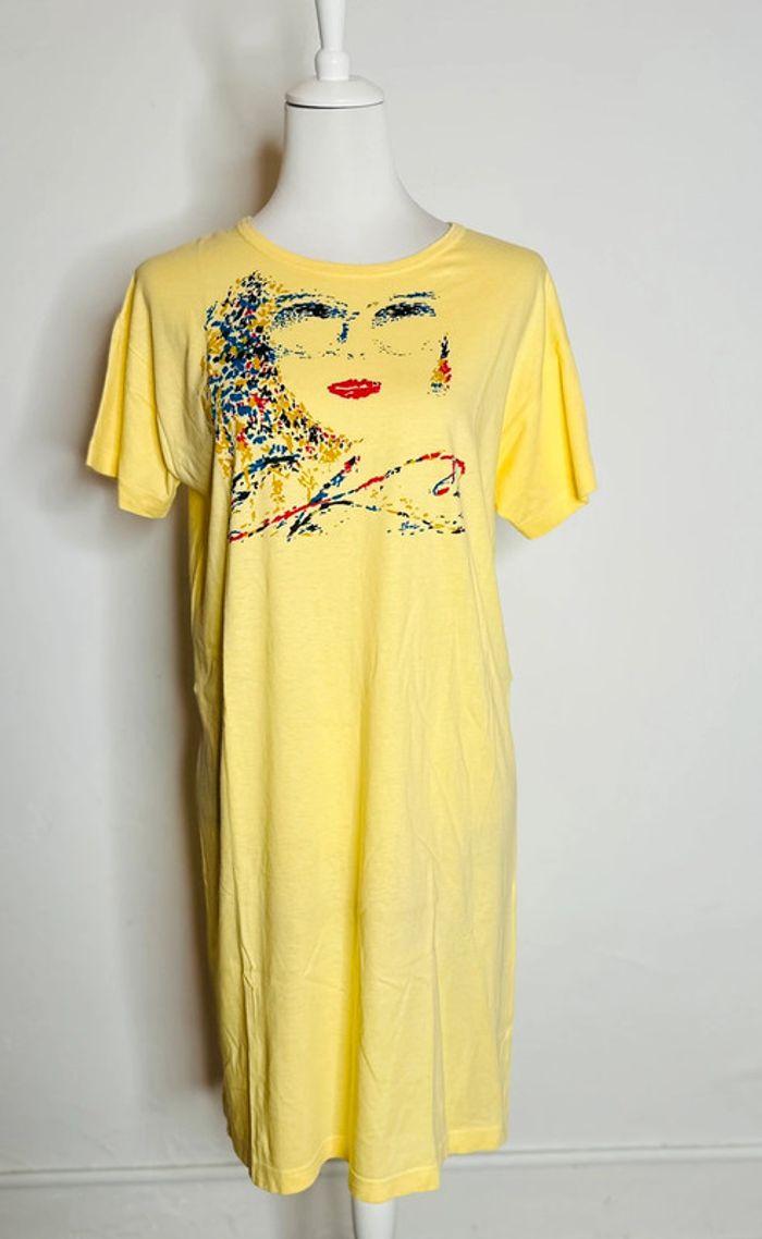 Robe vintage 1982Tee Shirt Emmanuelle Khanh jaune - photo numéro 1